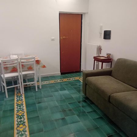 Let It B&B Apartment Salerno Zewnętrze zdjęcie