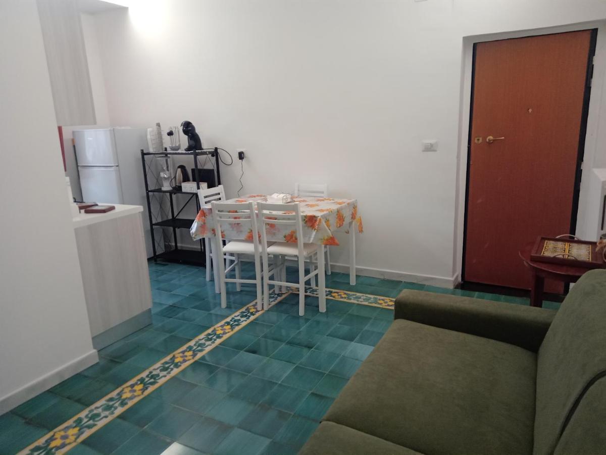 Let It B&B Apartment Salerno Zewnętrze zdjęcie