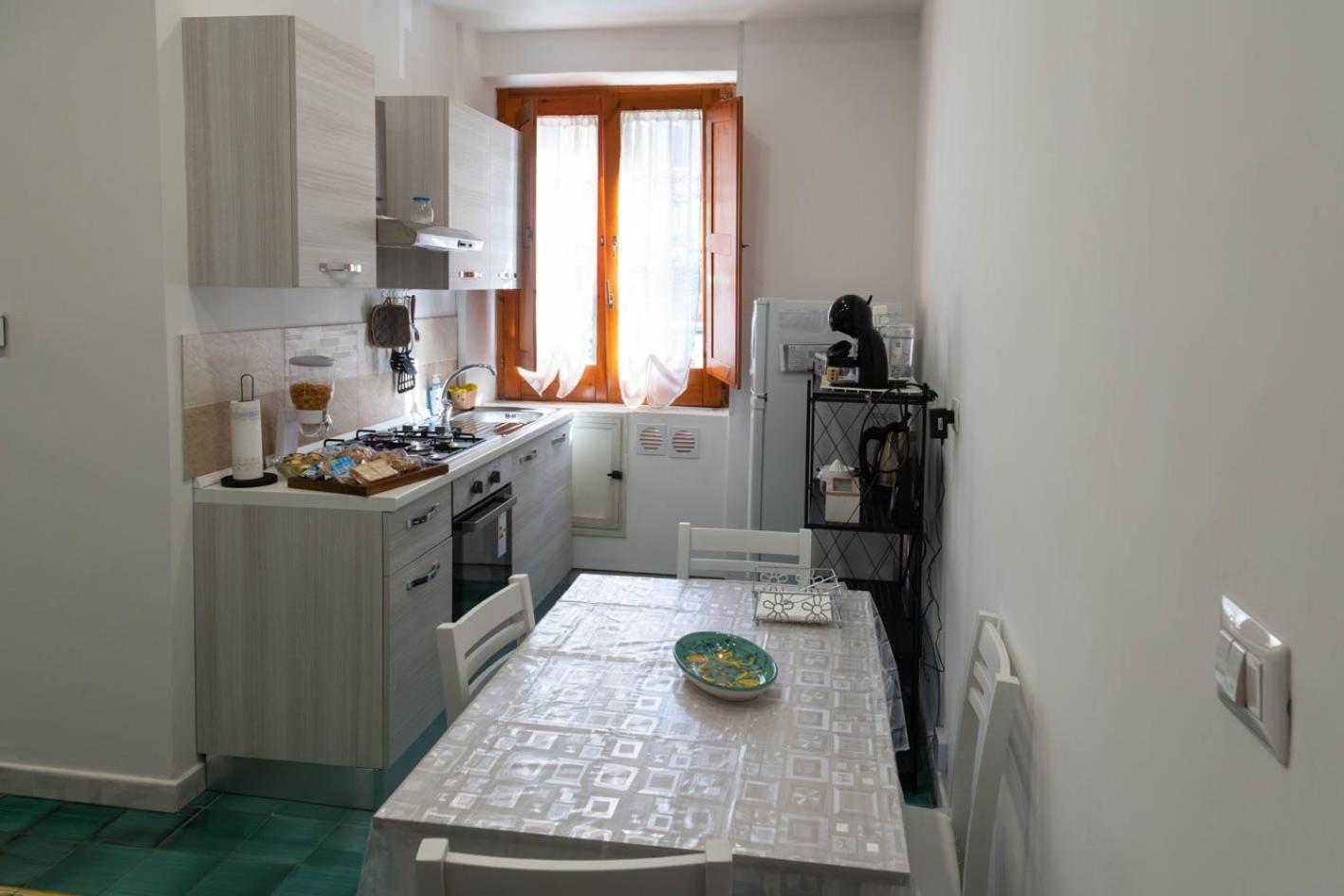 Let It B&B Apartment Salerno Zewnętrze zdjęcie
