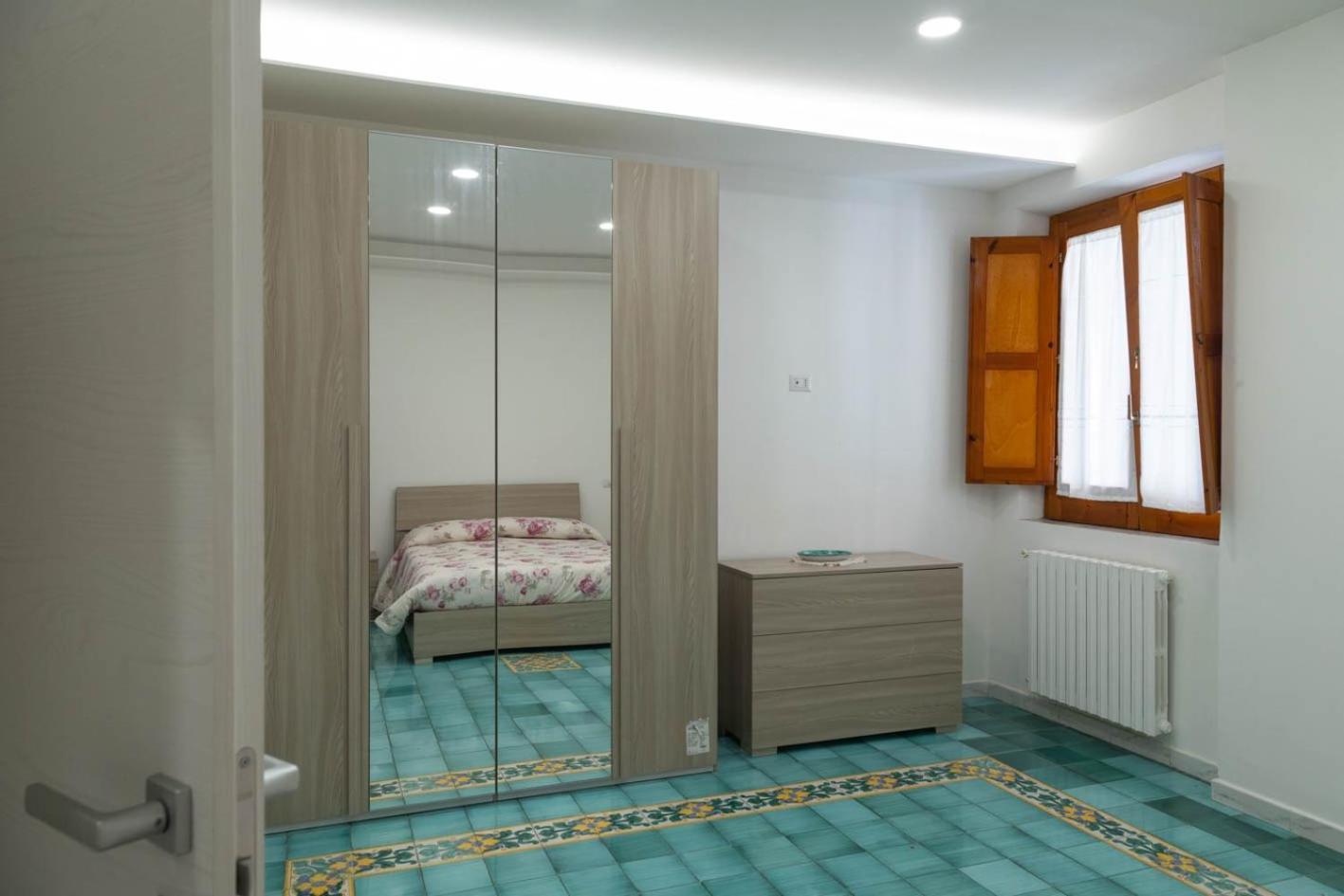 Let It B&B Apartment Salerno Zewnętrze zdjęcie
